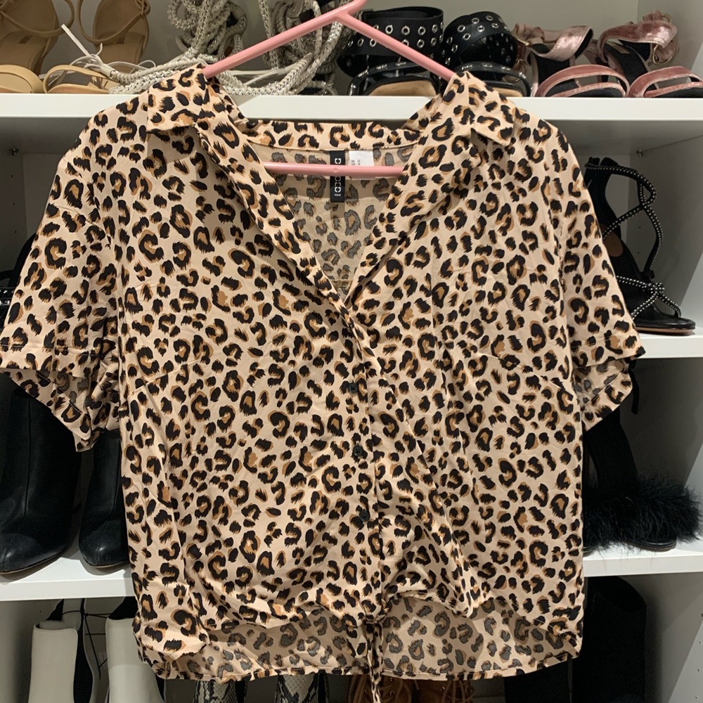 H&M Divided Tie Front Leopard Cheetah Print Top